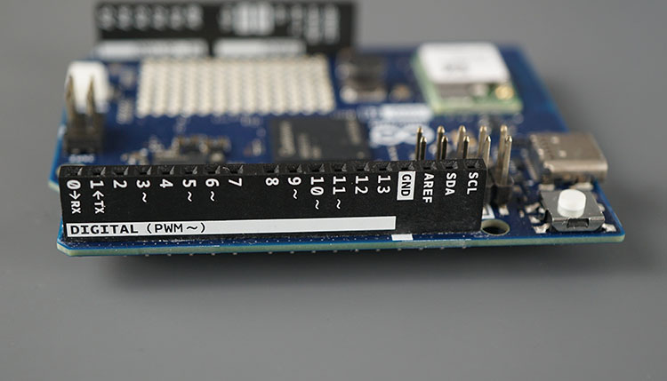 Arduino UNO Q Qualcomm QRB2210 STM32U585 Digital PWM Pins