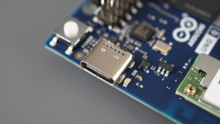 Arduino UNO Q Qualcomm USB-C Connector