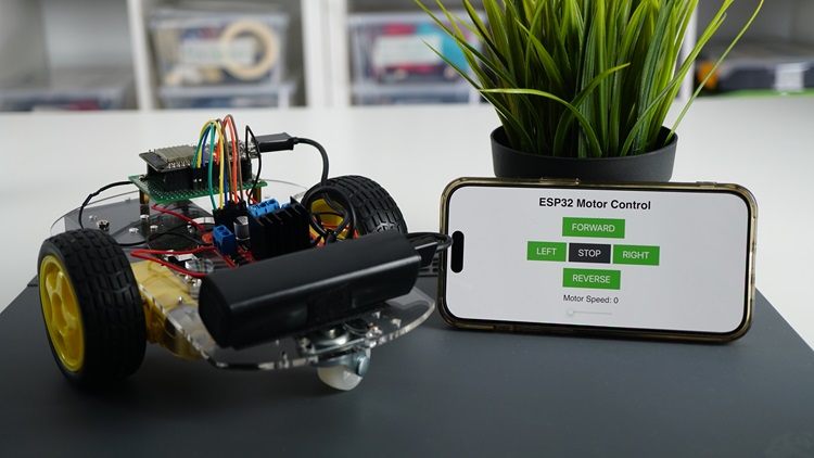 ESP32 Remote-controlled car robot