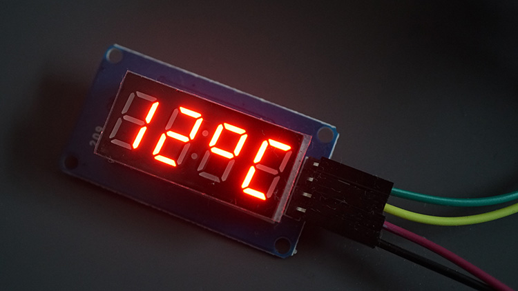 ESP32 with TM1637 - display temperature in Celsius